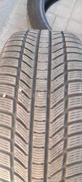Гуми Зимни 255/45R20, снимка 6
