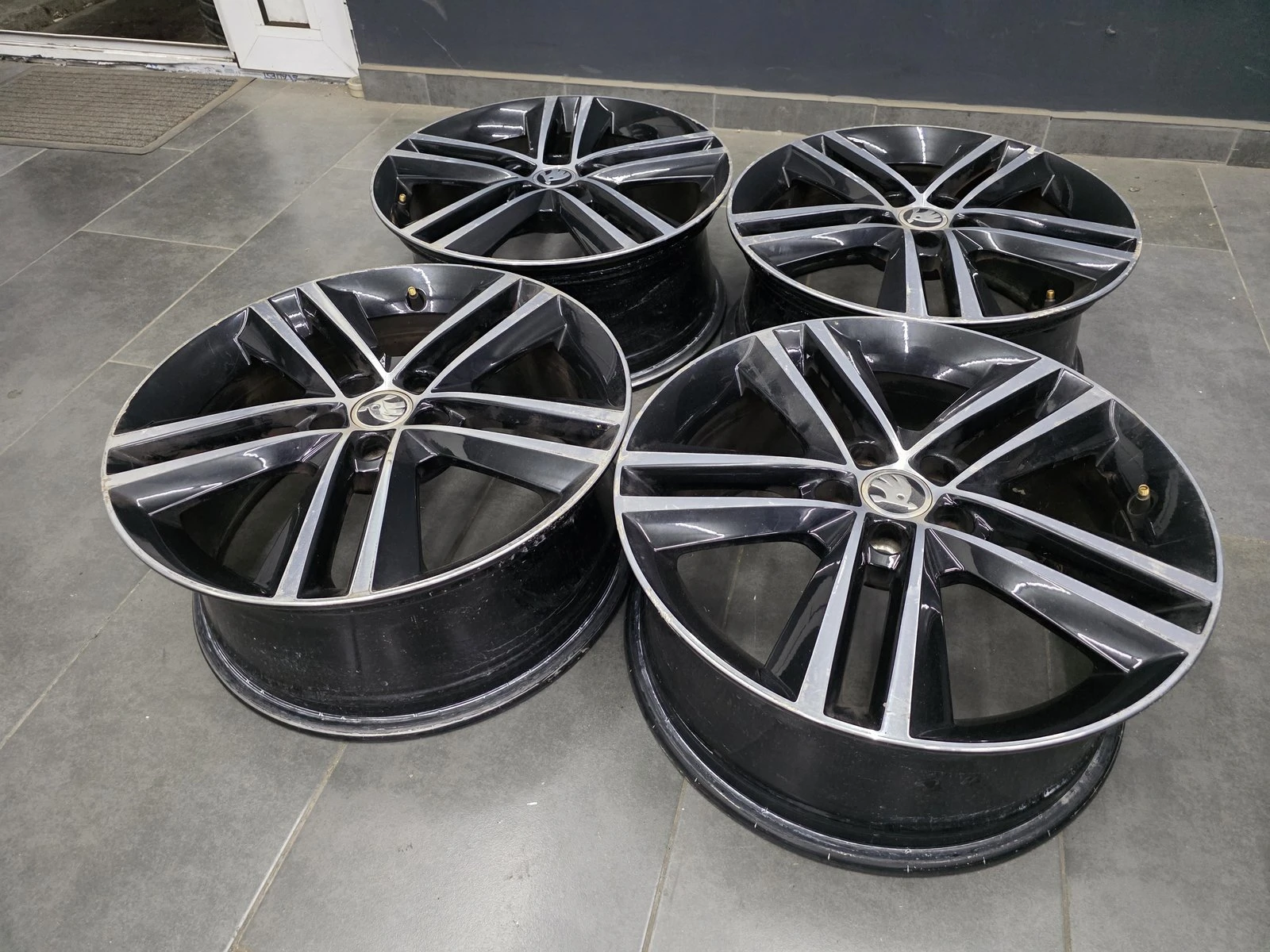 Джанти за Skoda, снимка 4 - Гуми и джанти - 56735111