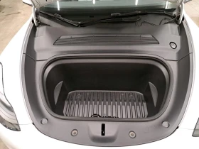 Tesla Model Y Long Range, снимка 8