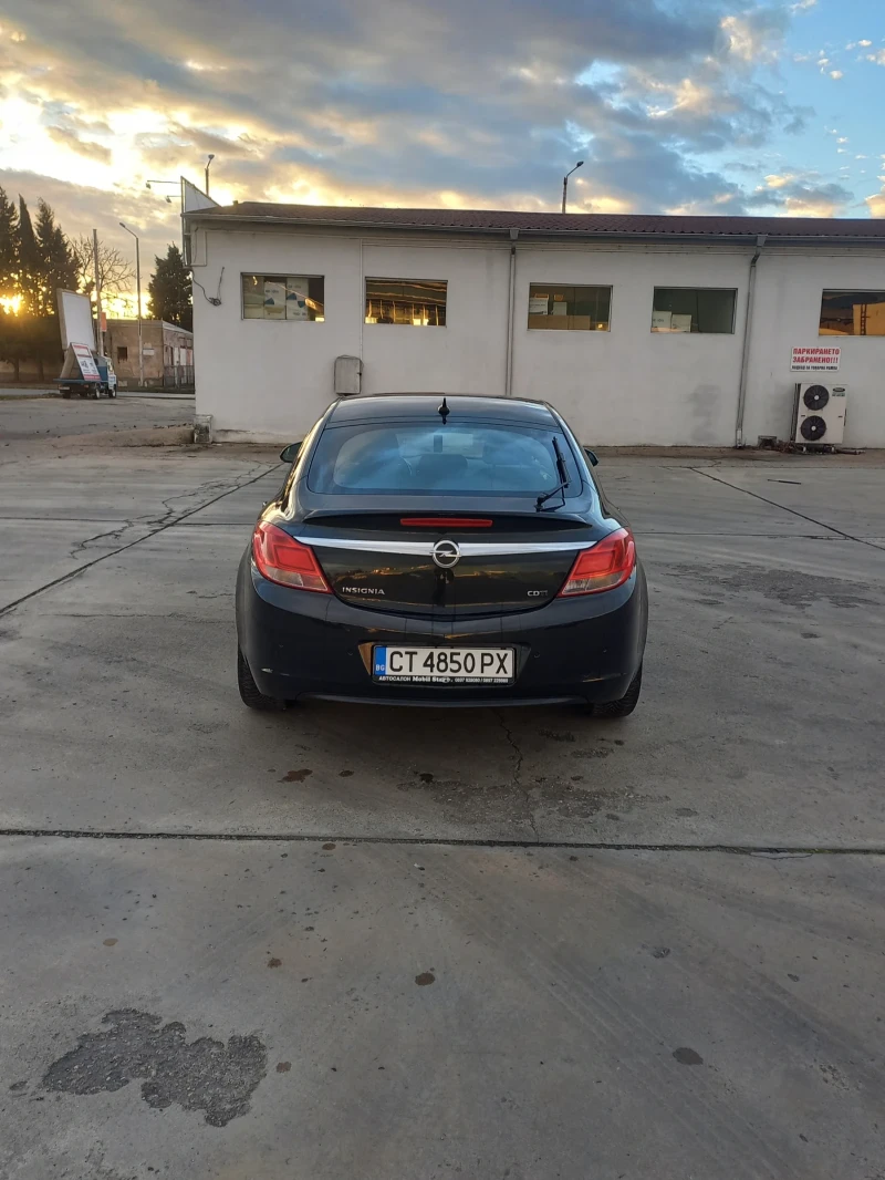 Opel Insignia, снимка 5 - Автомобили и джипове - 47985138