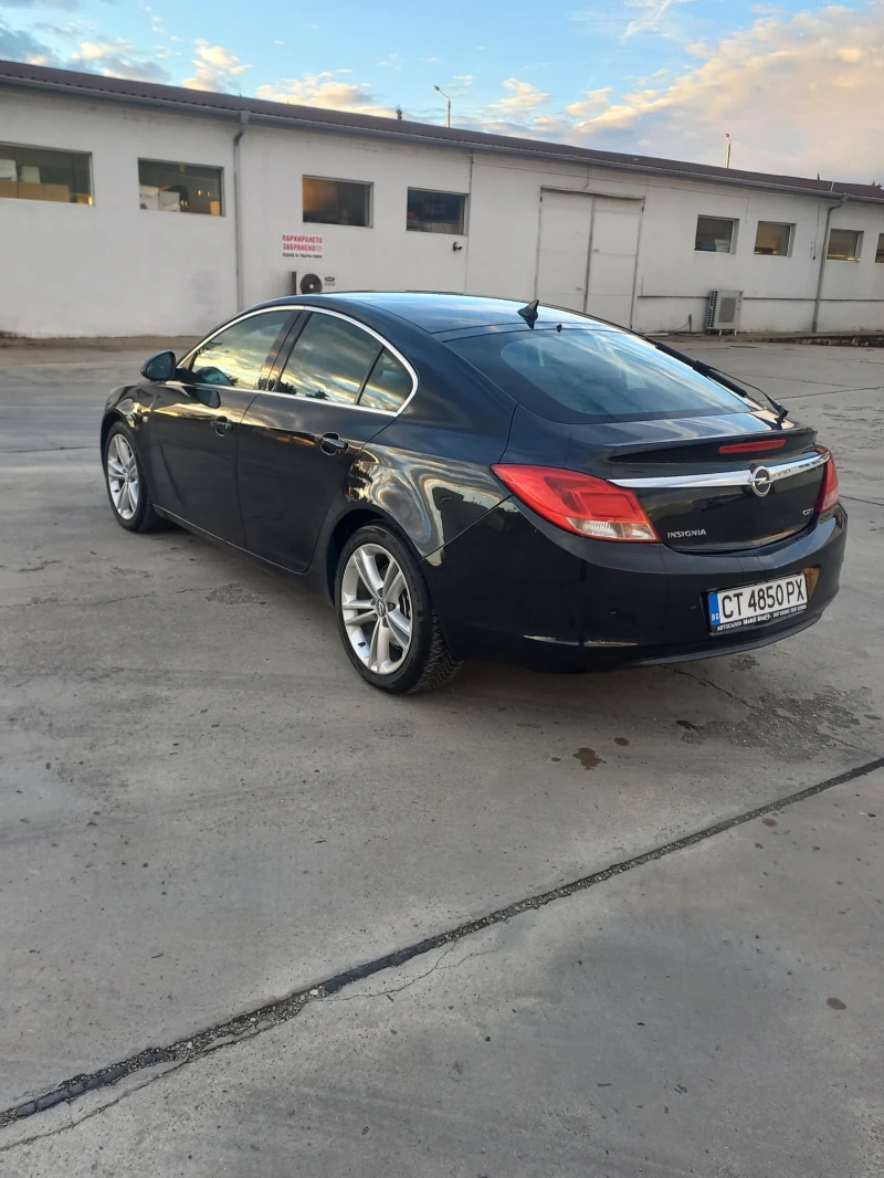 Opel Insignia, снимка 4 - Автомобили и джипове - 47985138