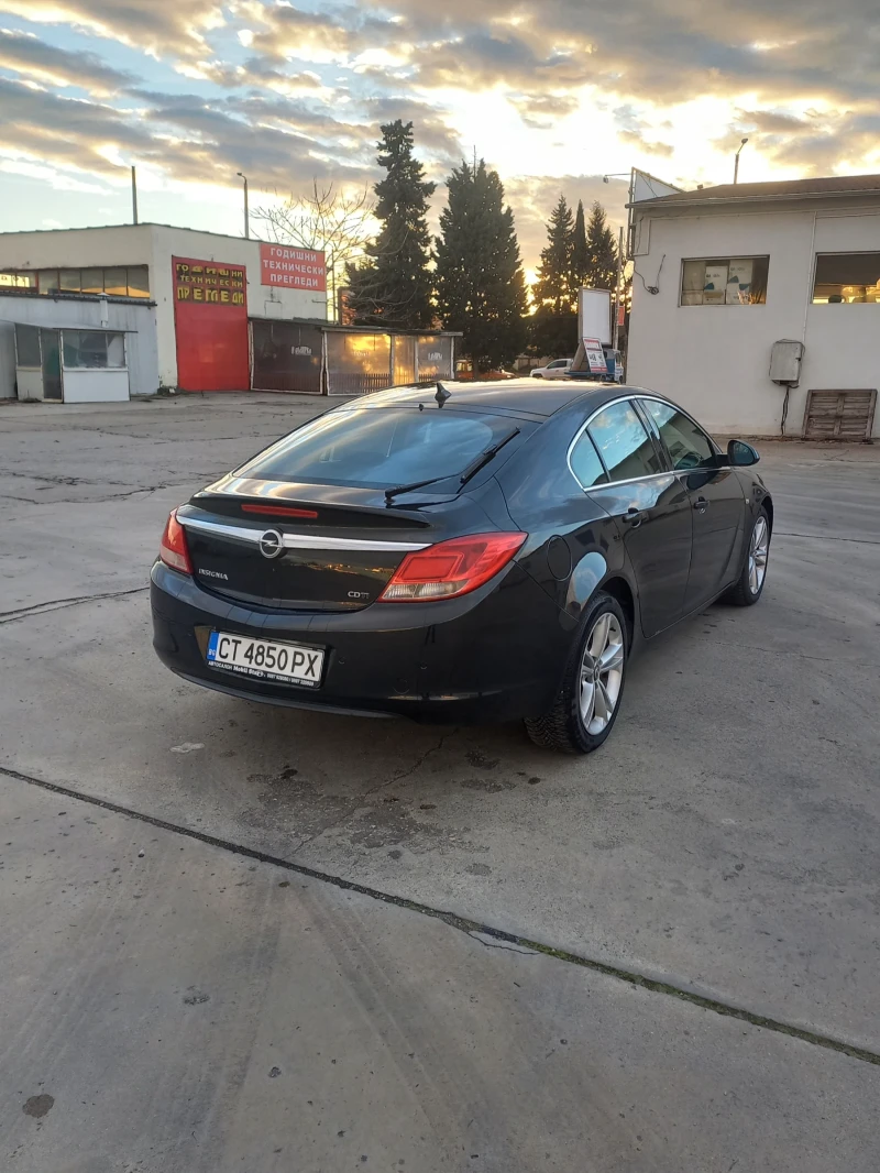 Opel Insignia, снимка 6 - Автомобили и джипове - 47985138