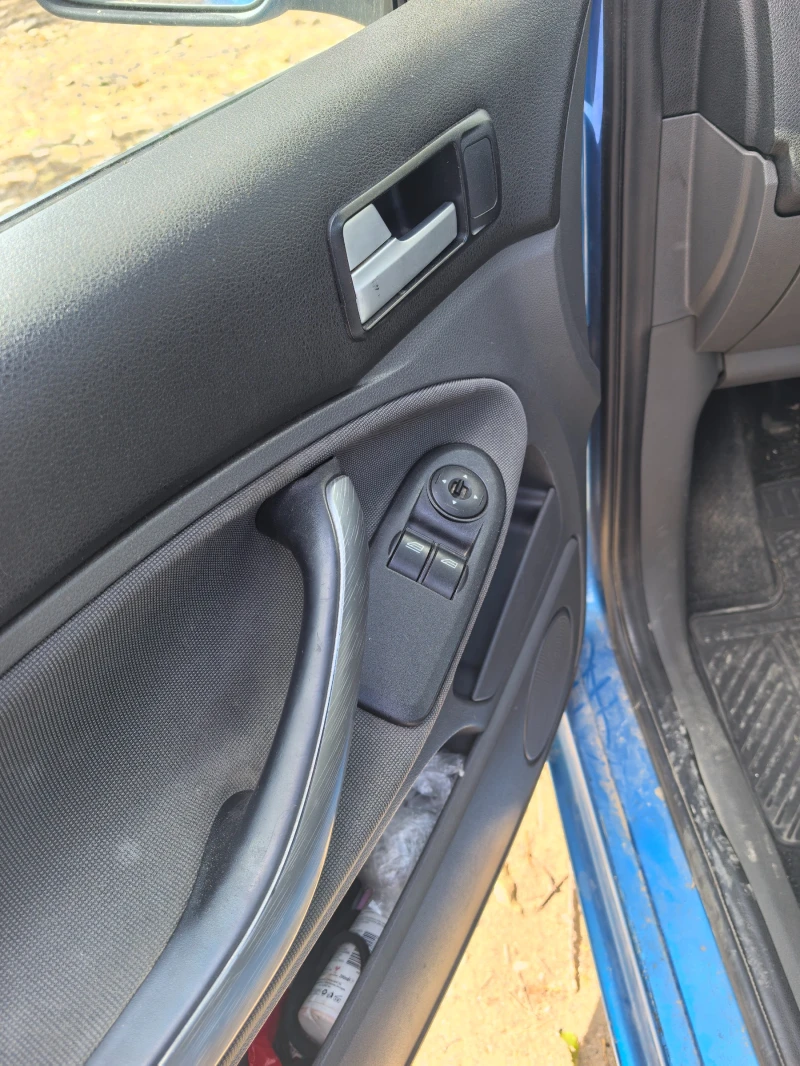 Ford C-max 1.6i 100кс LPG, снимка 13 - Автомобили и джипове - 52287372