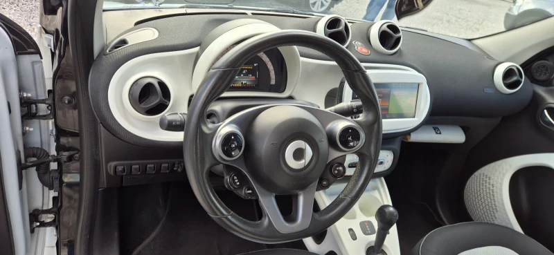 Smart Forfour 1.0-71кс.автоматик, снимка 16 - Автомобили и джипове - 52170825