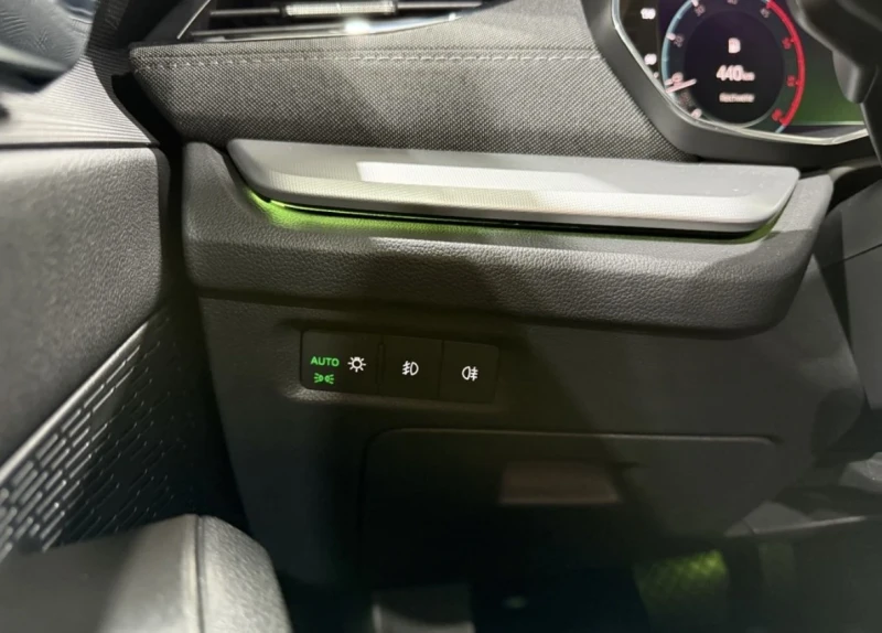 Skoda Octavia 2.0TDI* FirstEdition* Камера* Германия, снимка 10 - Автомобили и джипове - 52728859