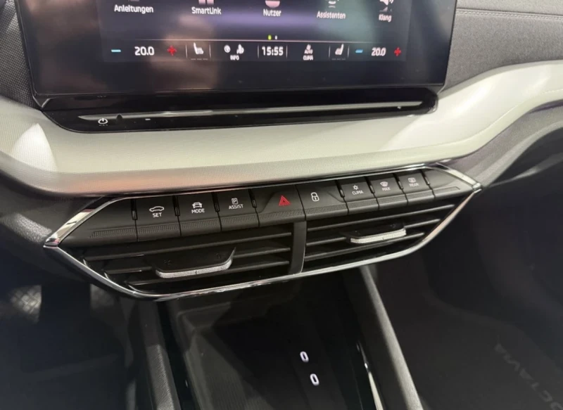 Skoda Octavia 2.0TDI* FirstEdition* Камера* Германия, снимка 11 - Автомобили и джипове - 52728859