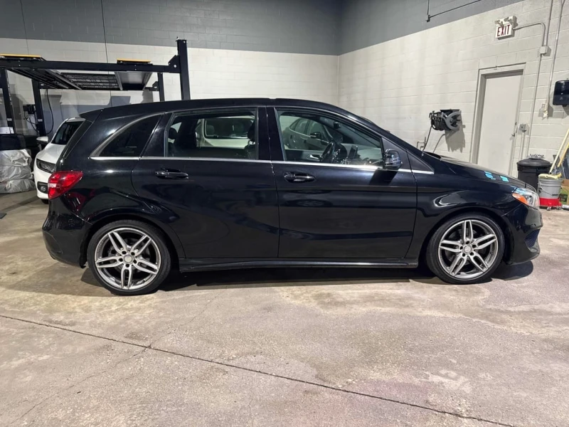 Mercedes-Benz B 250 * Sports Tourer * CARFAX * БЕЗ ПЪРВОНАЧАЛНА ВНОСКА, снимка 3 - Автомобили и джипове - 53116878