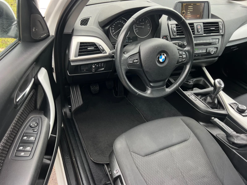 BMW 116 i KEYLESS/NAVI/PODGREV/6sk/KLIMATRONIK/UNIKAT, снимка 9 - Автомобили и джипове - 53266959