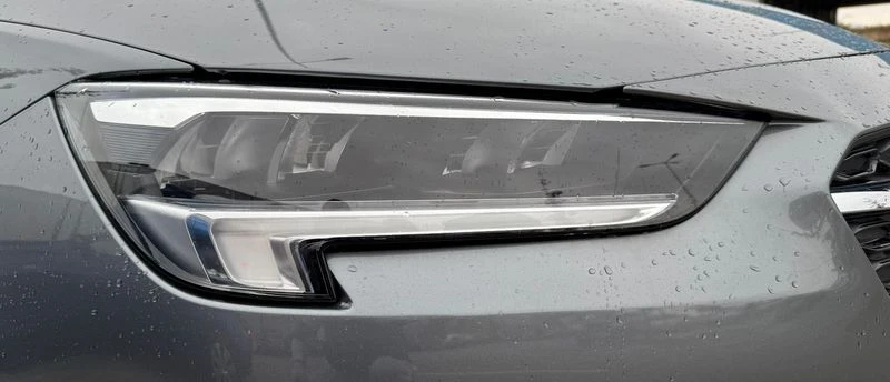 Opel Insignia 1.5 D Facelift Automatic Sport Tourer Business, снимка 16 - Автомобили и джипове - 52431954