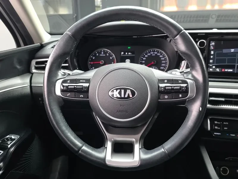Kia K5 2.0 Prestige, снимка 13 - Автомобили и джипове - 55739296