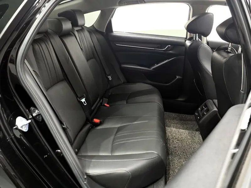 Honda Accord 10Th Generation 1.5 Turbo, снимка 11 - Автомобили и джипове - 55951447