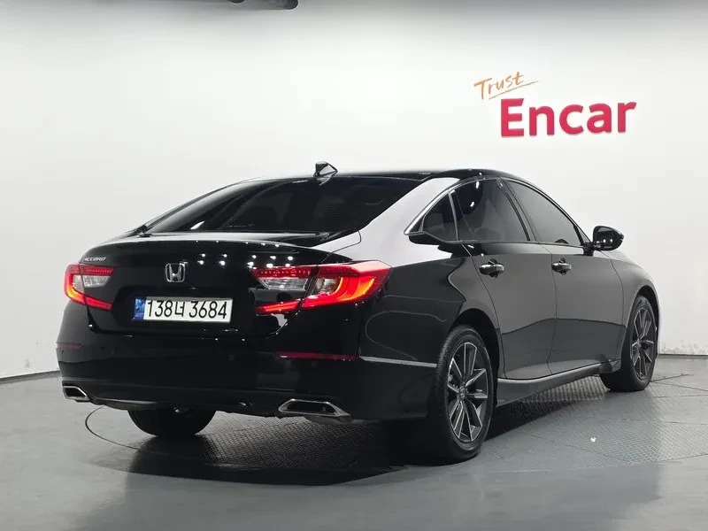 Honda Accord 10Th Generation 1.5 Turbo, снимка 2 - Автомобили и джипове - 55951447