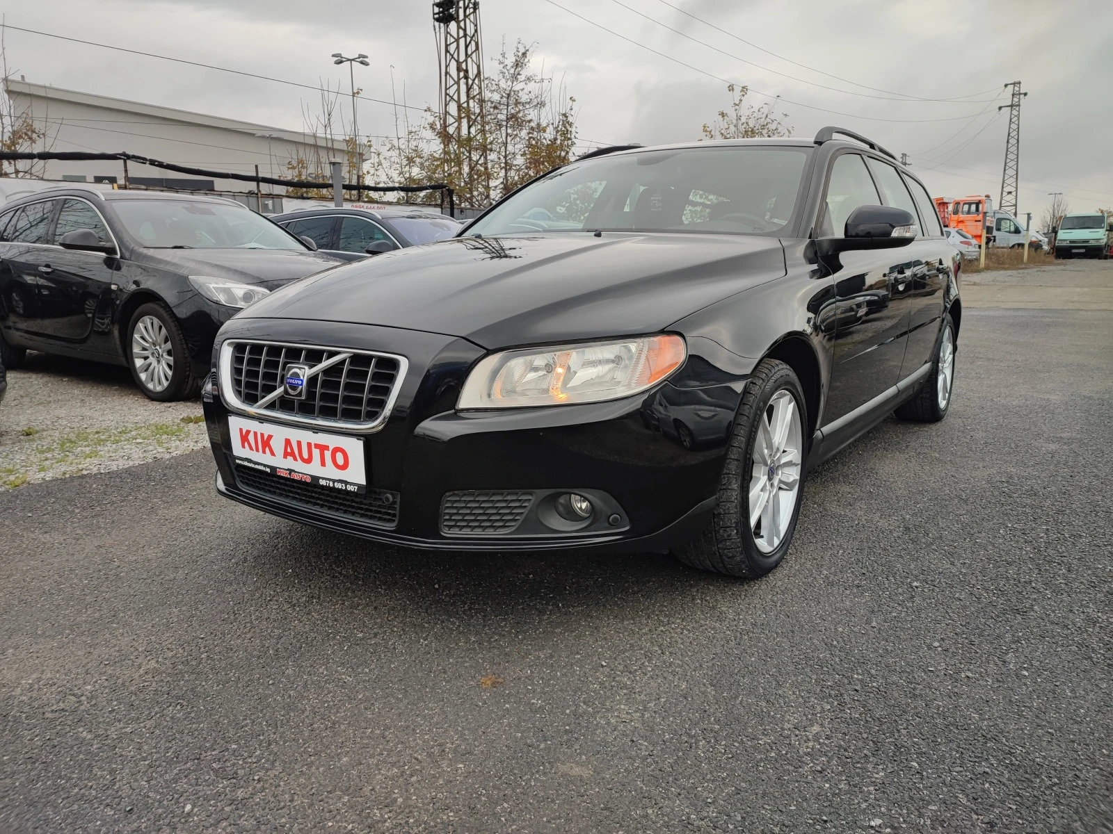 Volvo V70 2.4 D5-AWD-185ks-АВТОМАТИК-НАВИГАЦИЯ - изображение 2