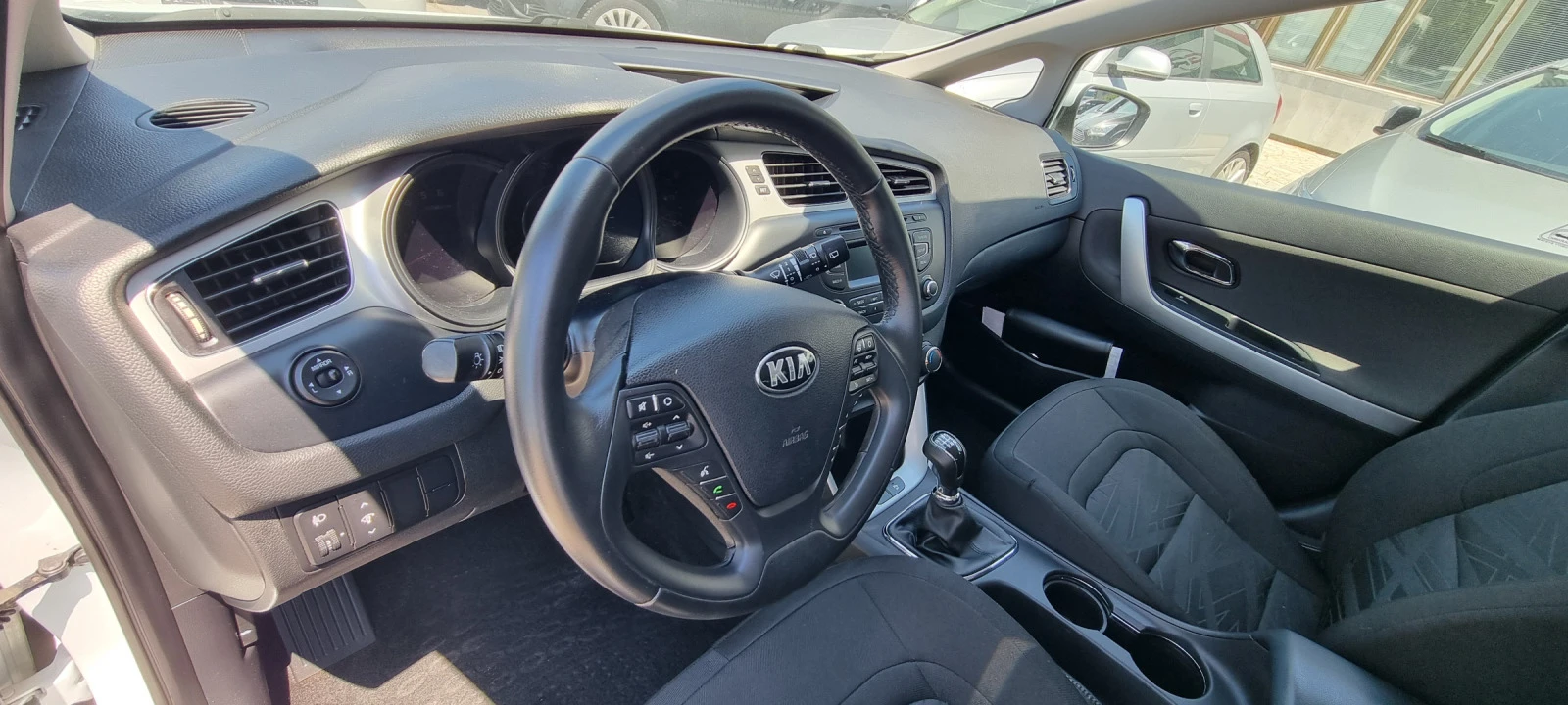 Kia Ceed 1.6 CRDI 105k.c UNIKAT ITALIA EURO 5B  - изображение 8