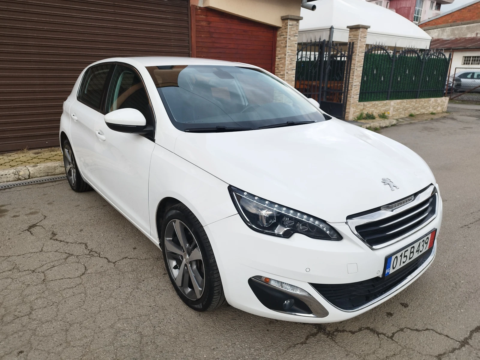 Peugeot 308 1.6 HDI, FULL LED - изображение 3