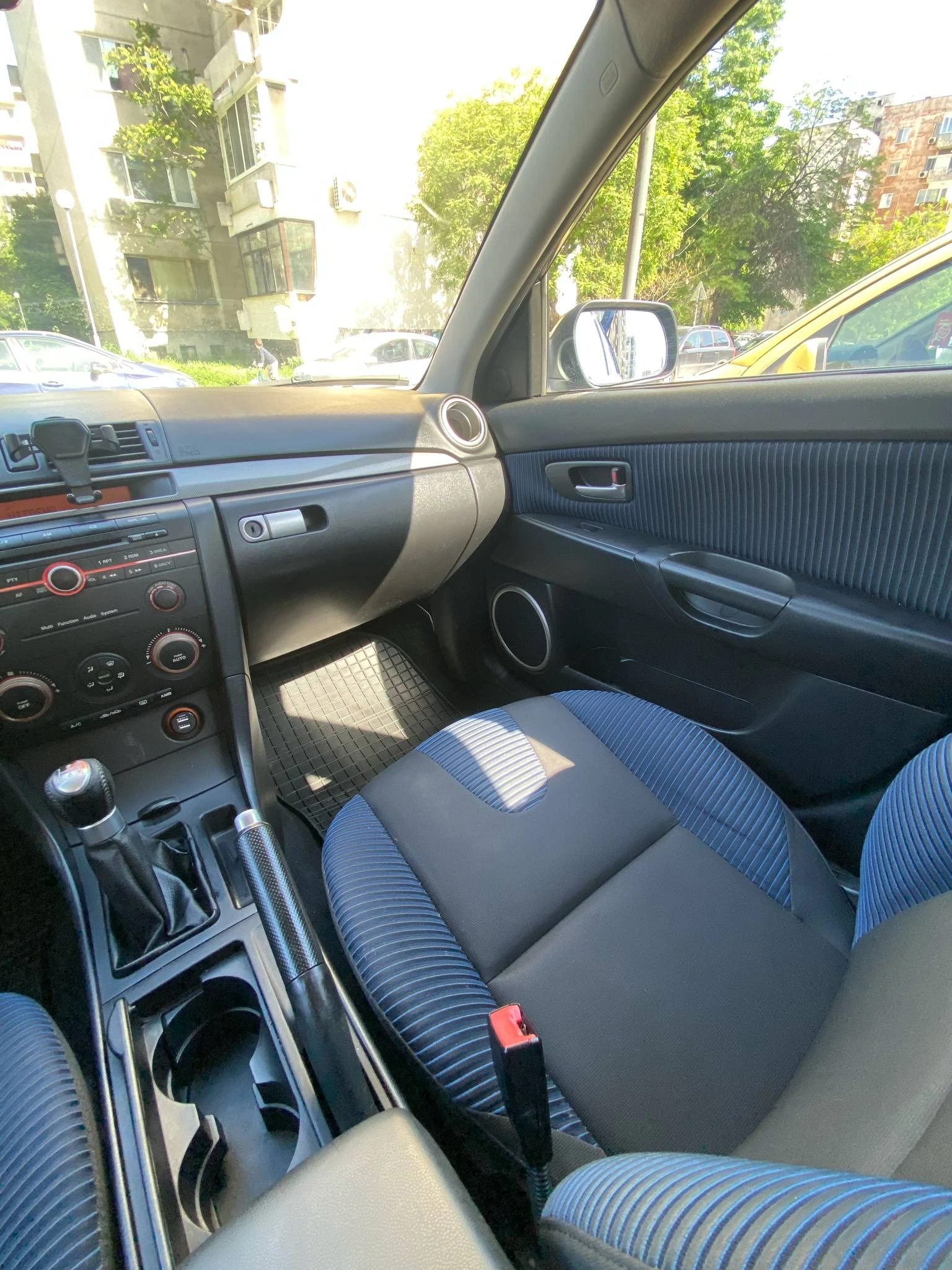 Mazda 3  - изображение 8