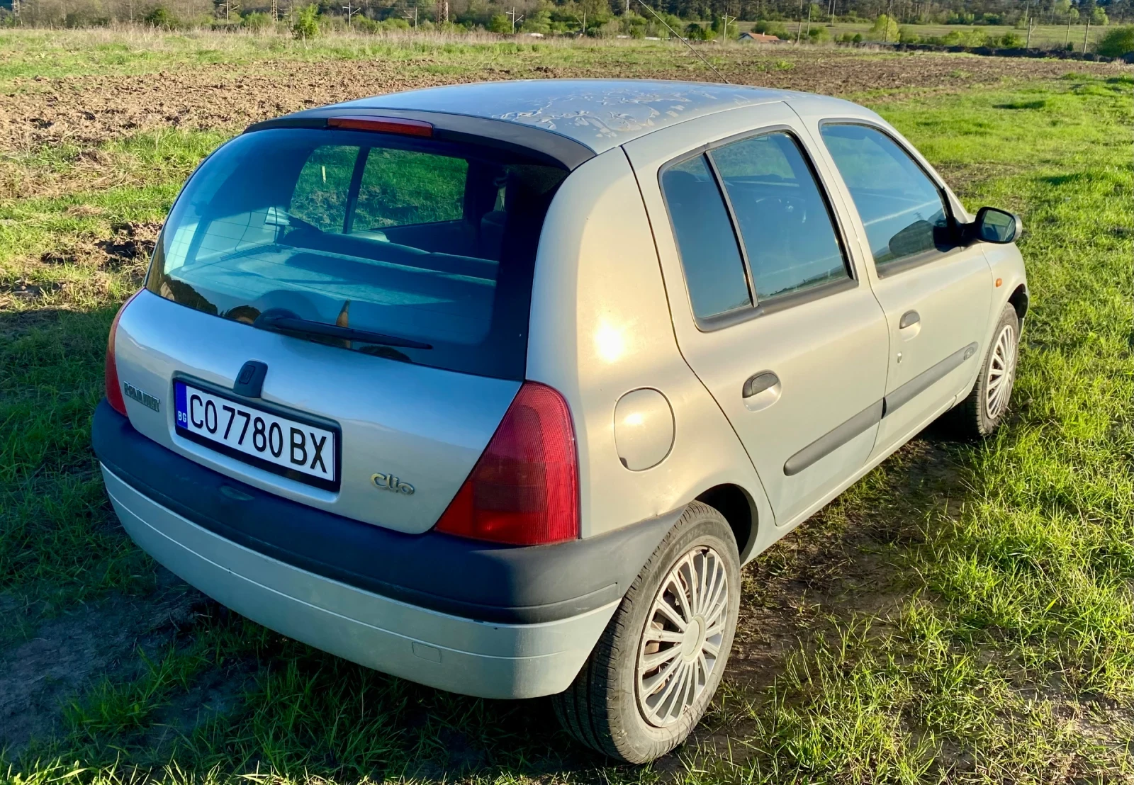 Renault Clio 1.9D - изображение 3