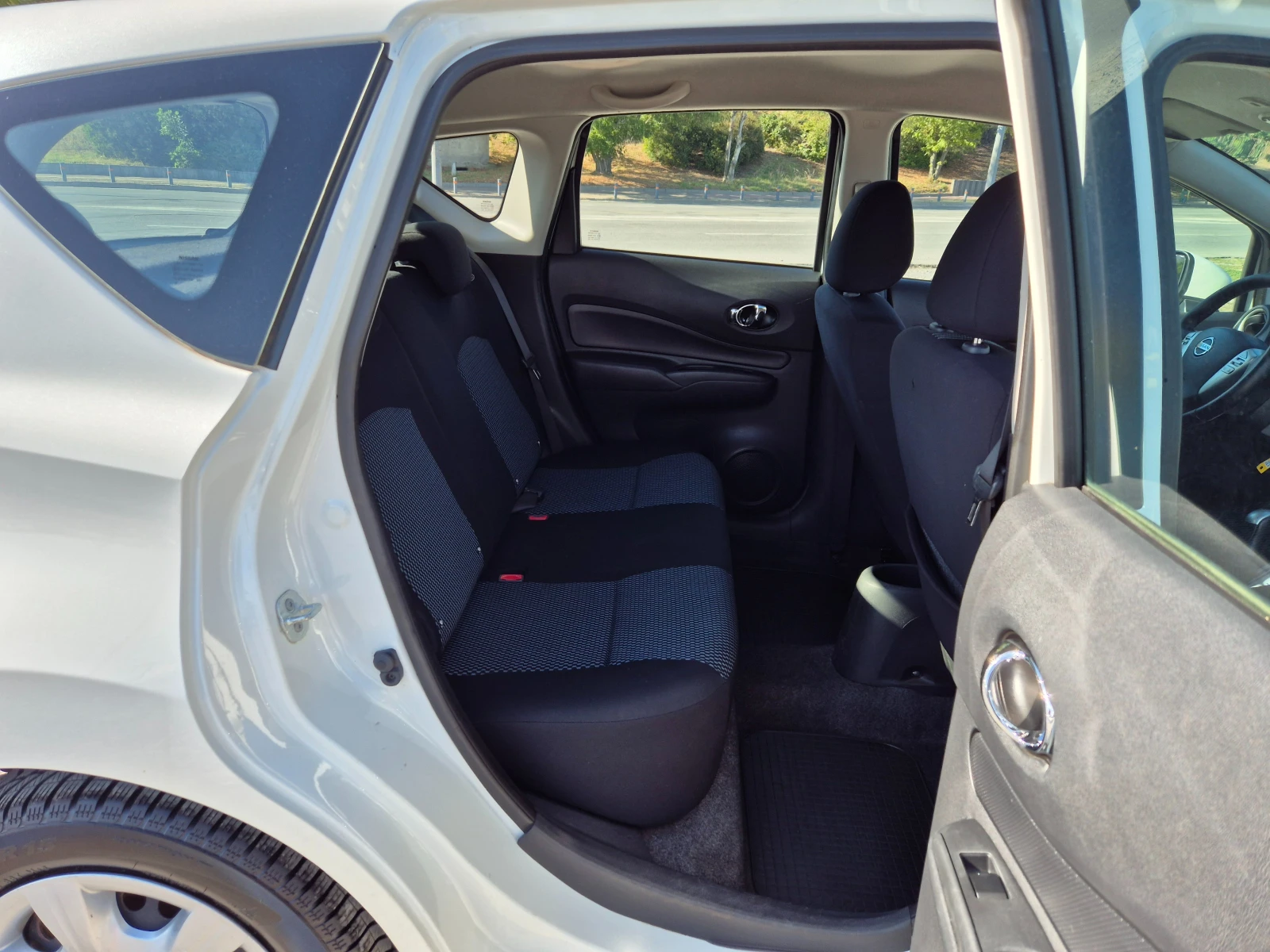 Nissan Note 1.2i - изображение 10
