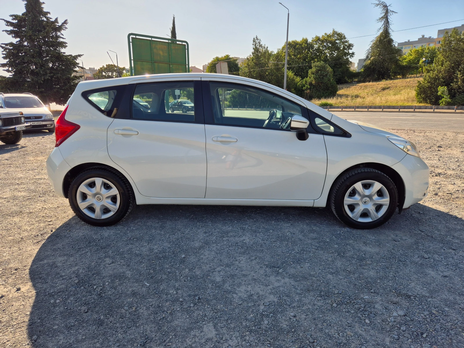 Nissan Note 1.2i - изображение 6