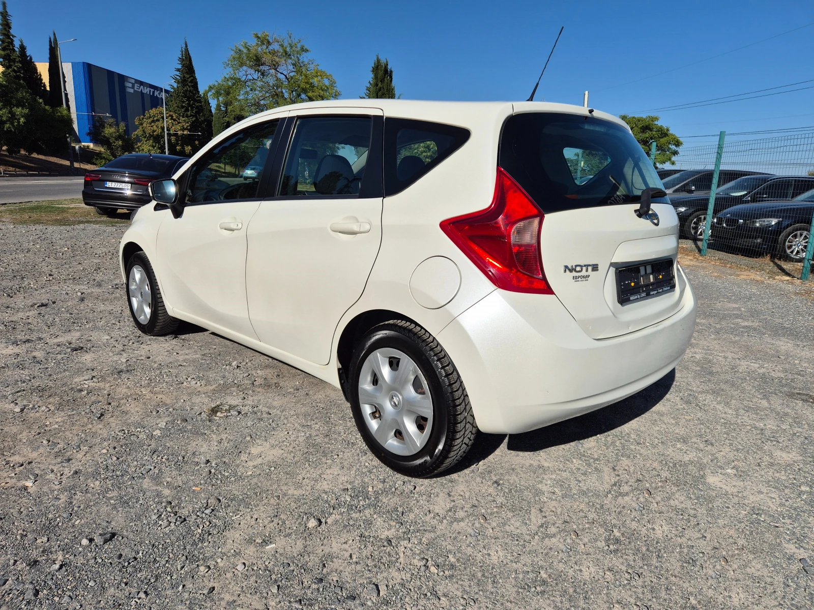 Nissan Note 1.2i - изображение 3