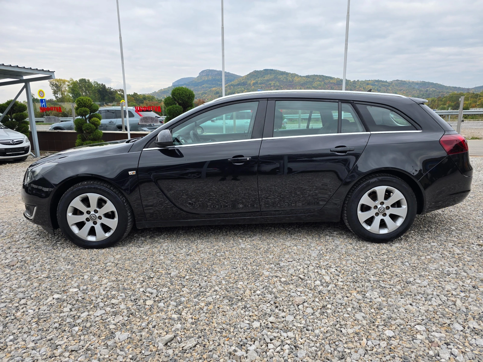 Opel Insignia 1.6 CDTI !! НАВИ !! ЕВРО 6b | Mobile.bg — изображение 2