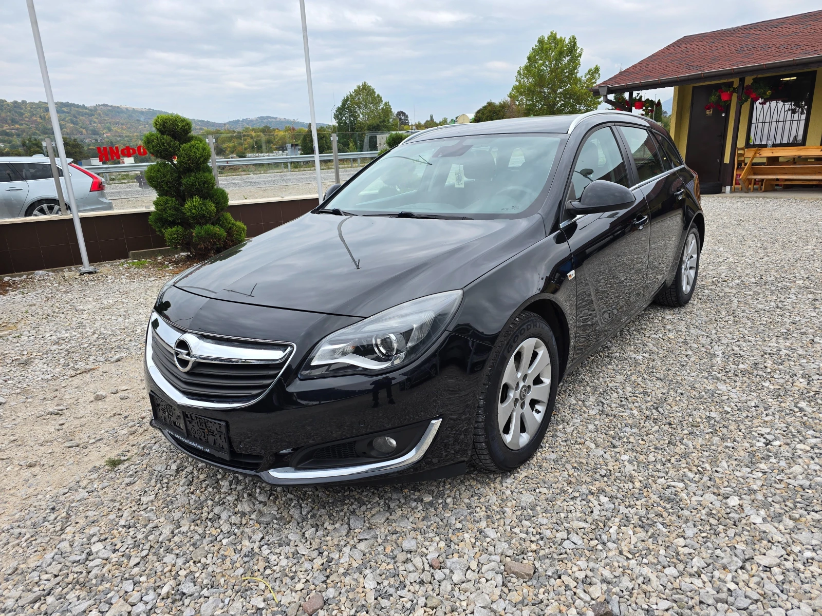 Opel Insignia 1.6 CDTI !! НАВИ !! ЕВРО 6b | Mobile.bg — изображение 1