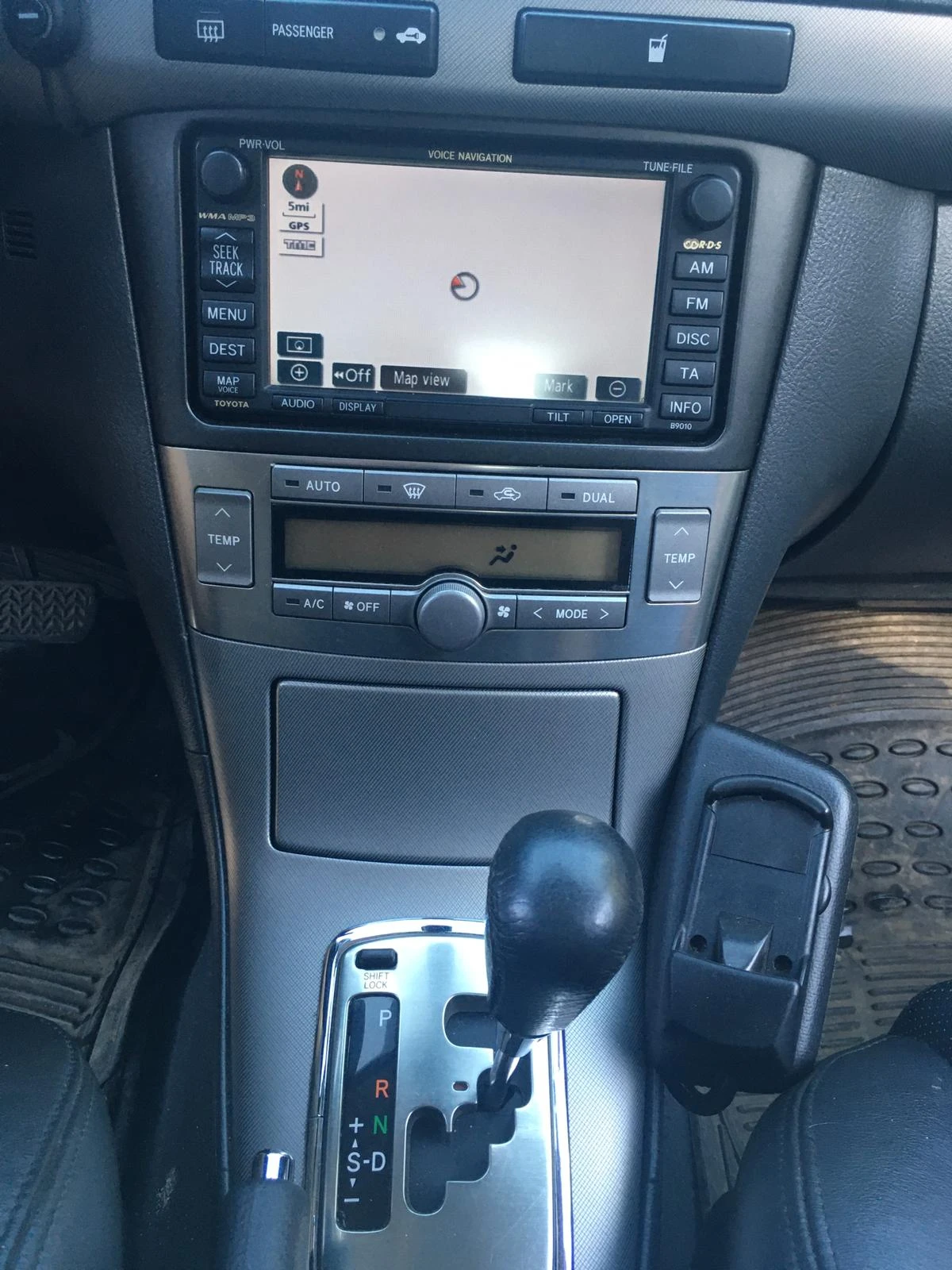 Toyota Avensis 2.4 бензин - изображение 4