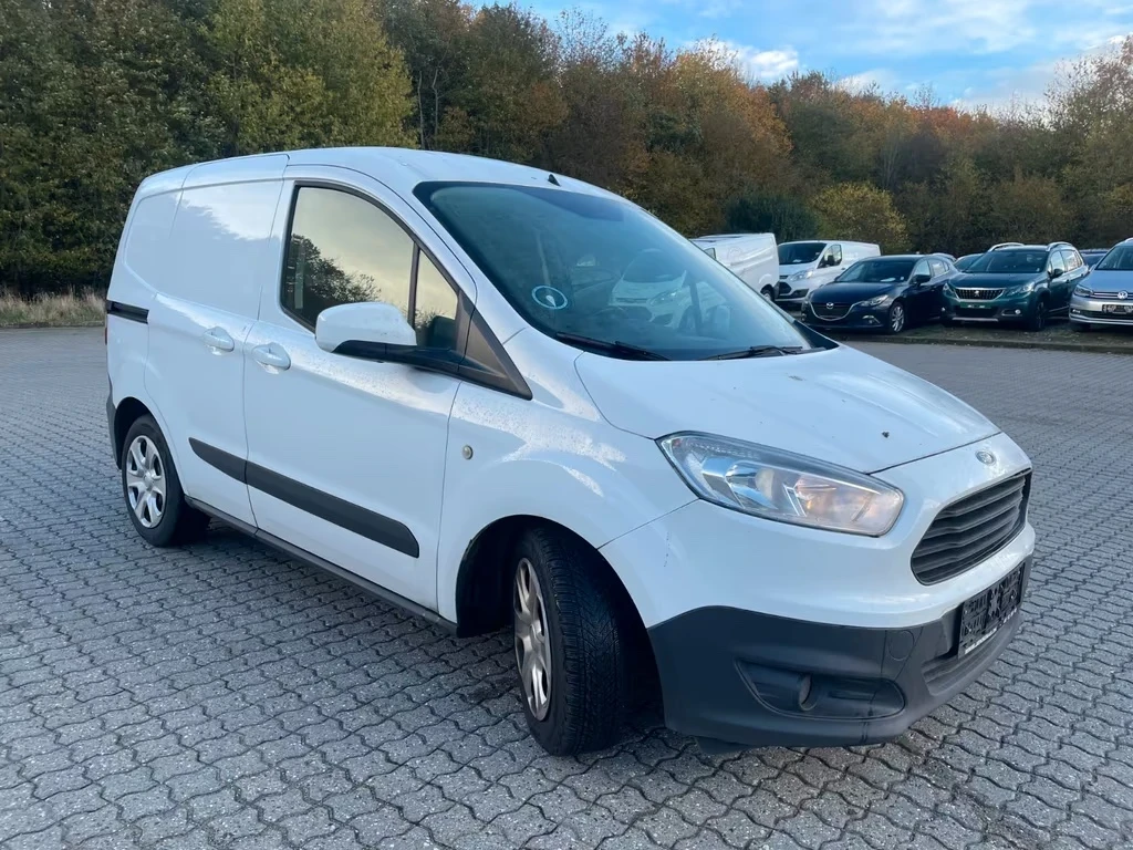 Ford Courier 1.5d 75кс Trend - изображение 9