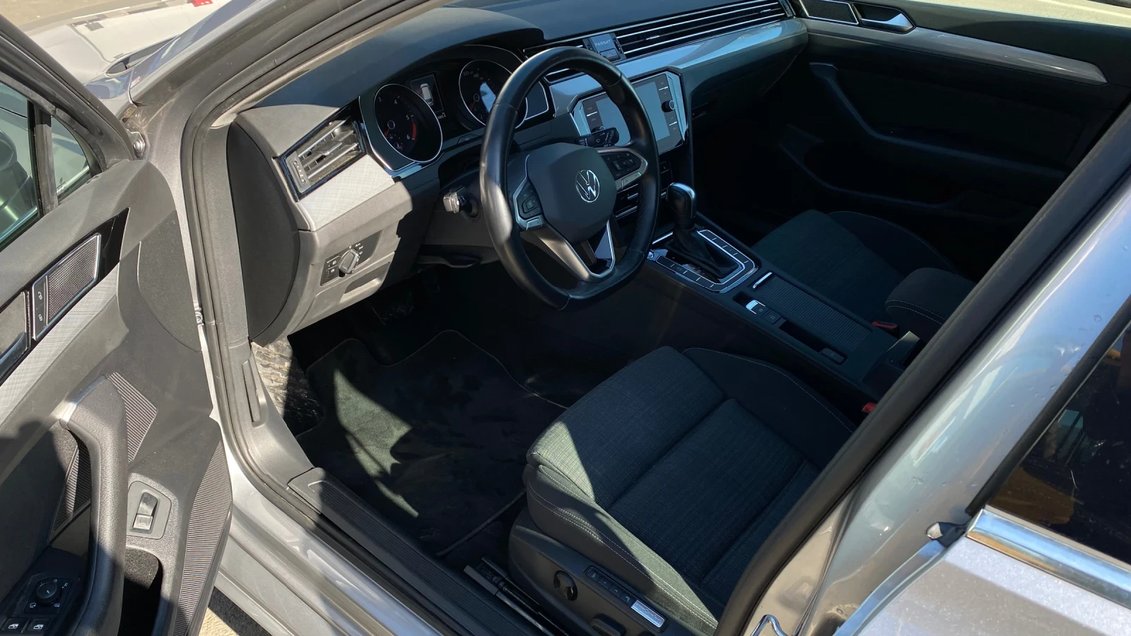 VW Passat, снимка 10 - Автомобили и джипове - 53620021