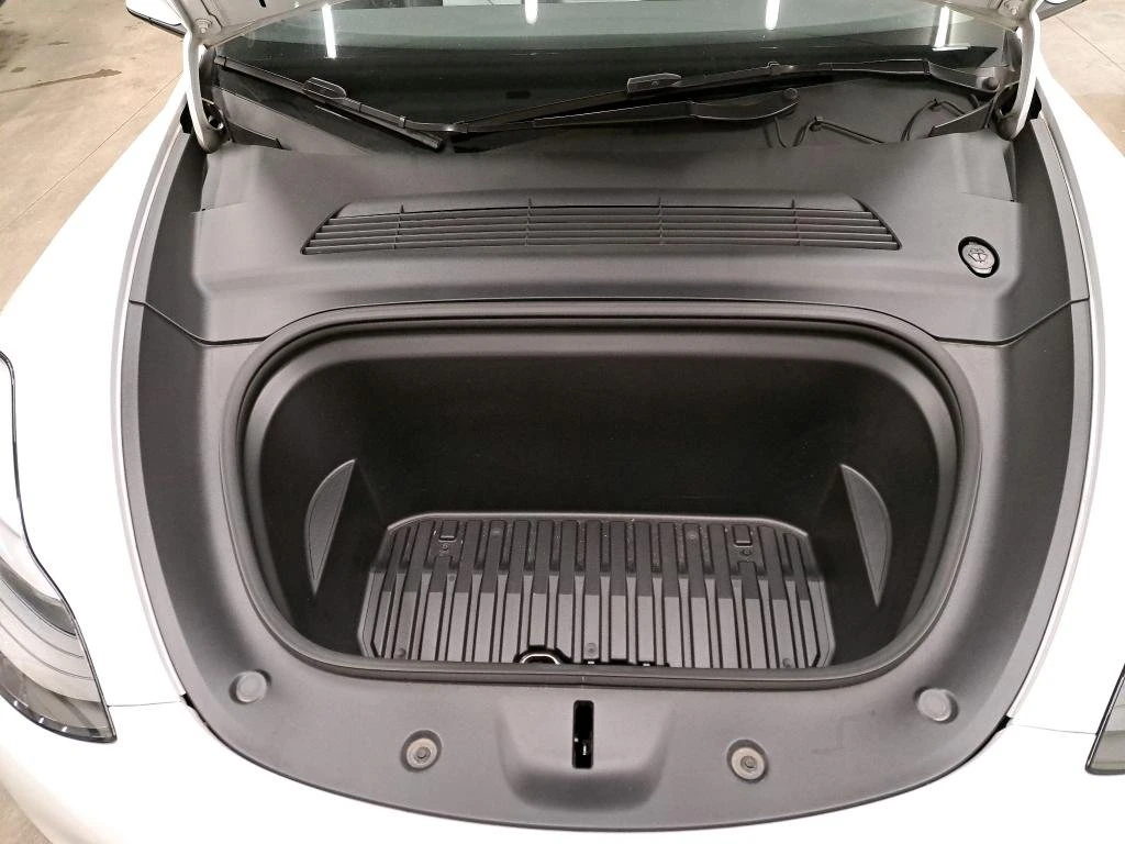 Tesla Model Y Long Range, снимка 8 - Автомобили и джипове - 53974261