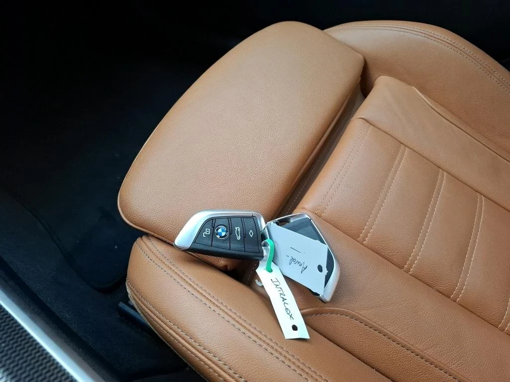 BMW 320 M-SPORT * VIRTUAL* 360CAM * HEADUP * ПЪЛНА ИСТОРИЯ, снимка 9 - Автомобили и джипове - 54233047