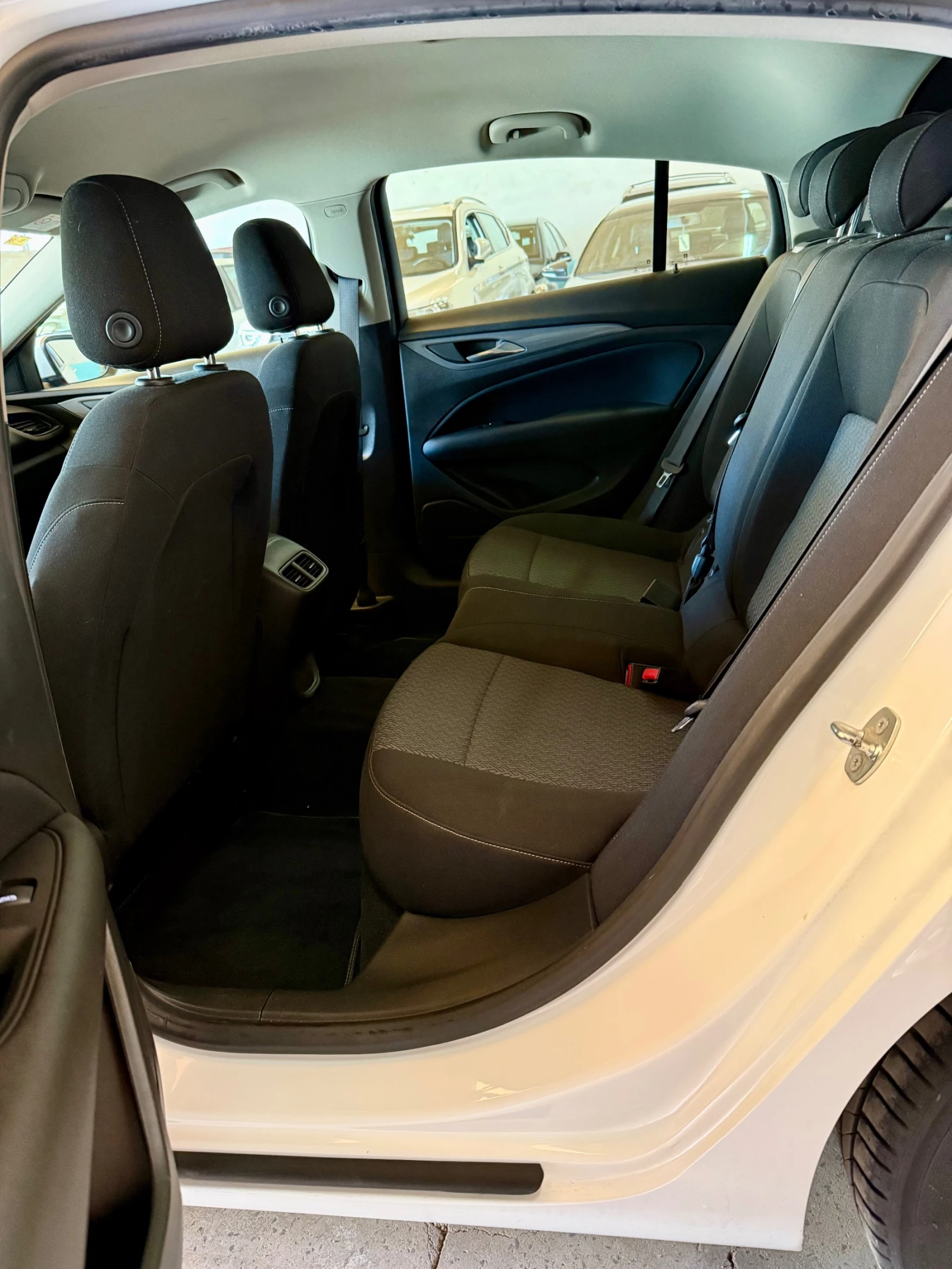 Opel Insignia Grand Sport 1.6 CDTI   �����   2018 �.��� �������� | Mobile.bg � ����������� 11