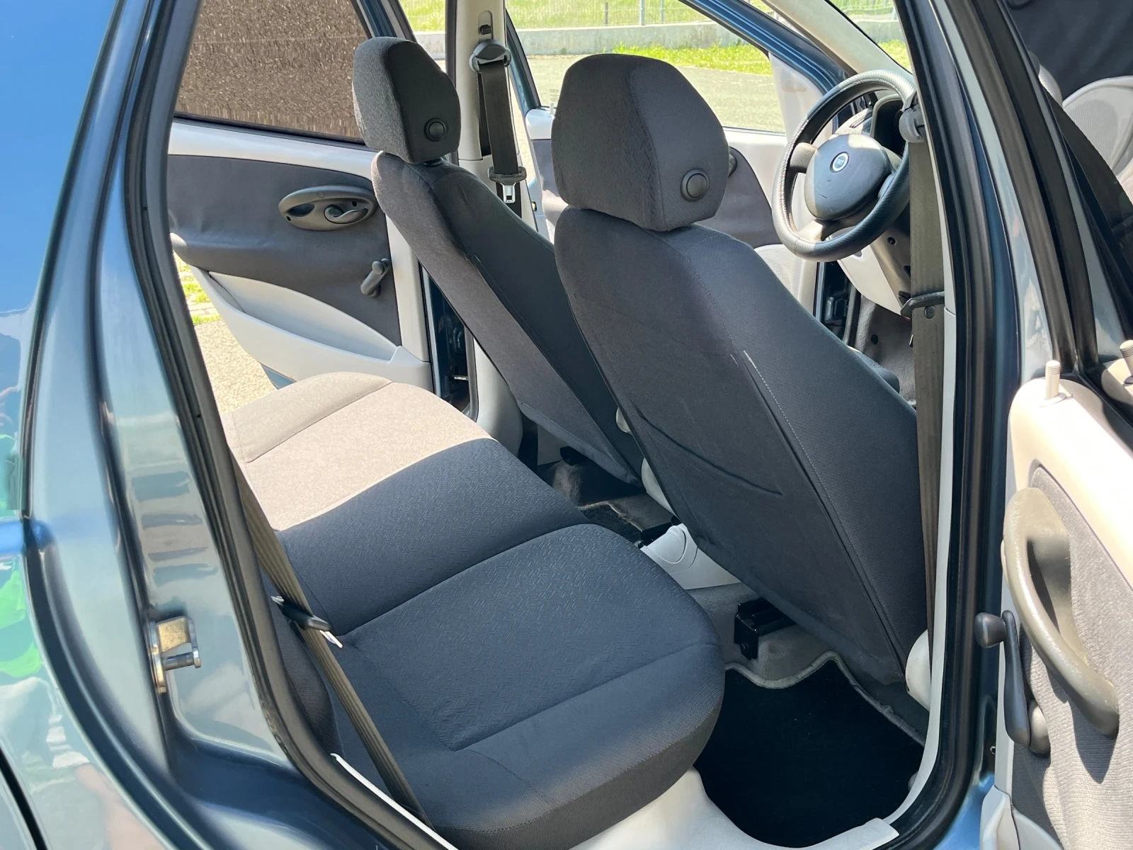 Fiat Punto 1.3I/2003/ГОДИНА, снимка 12 - Автомобили и джипове - 54725849