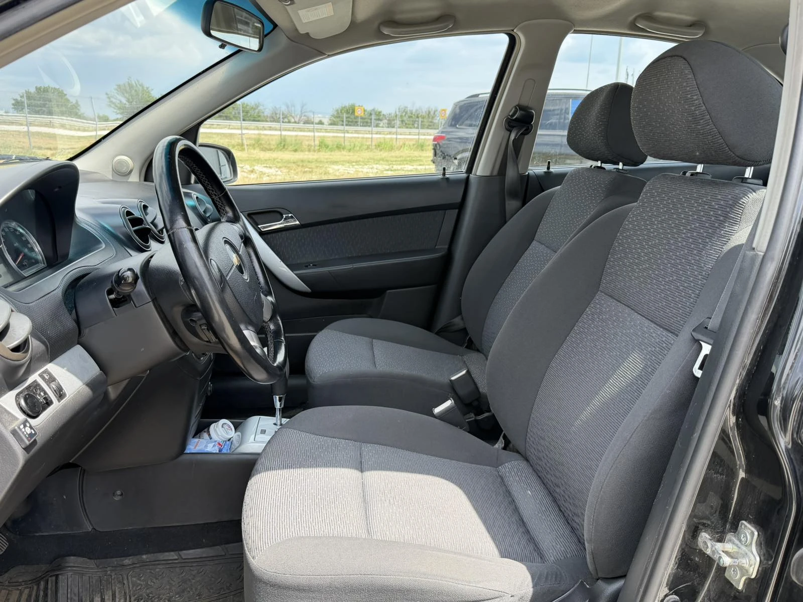 Chevrolet Aveo, снимка 12 - Автомобили и джипове - 54759525