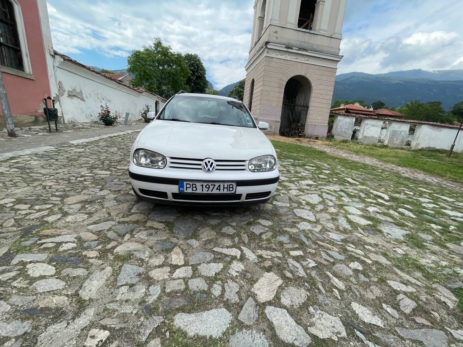 VW Golf 1.9TDI 101кс КЛИМАТРОНИК НАВИГАЦИЯ , снимка 8 - Автомобили и джипове - 54802276