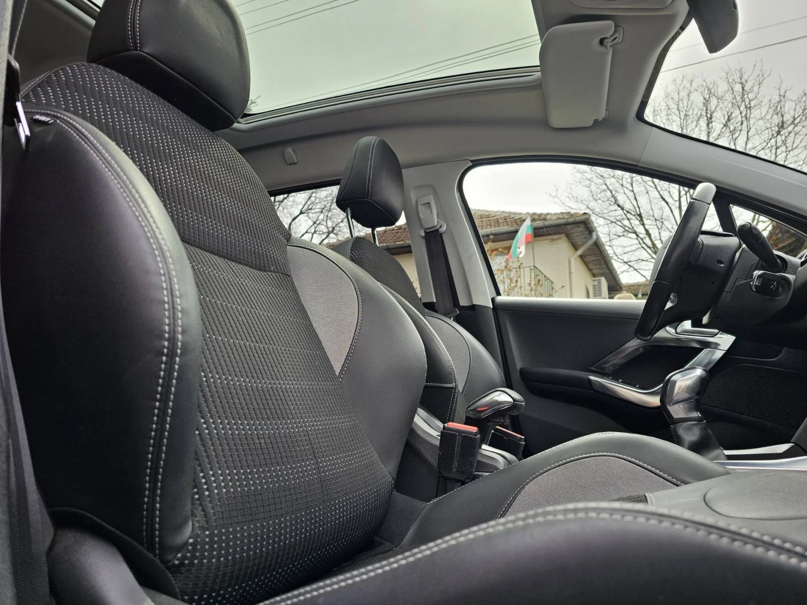 Peugeot 2008, снимка 4 - Автомобили и джипове - 55038732