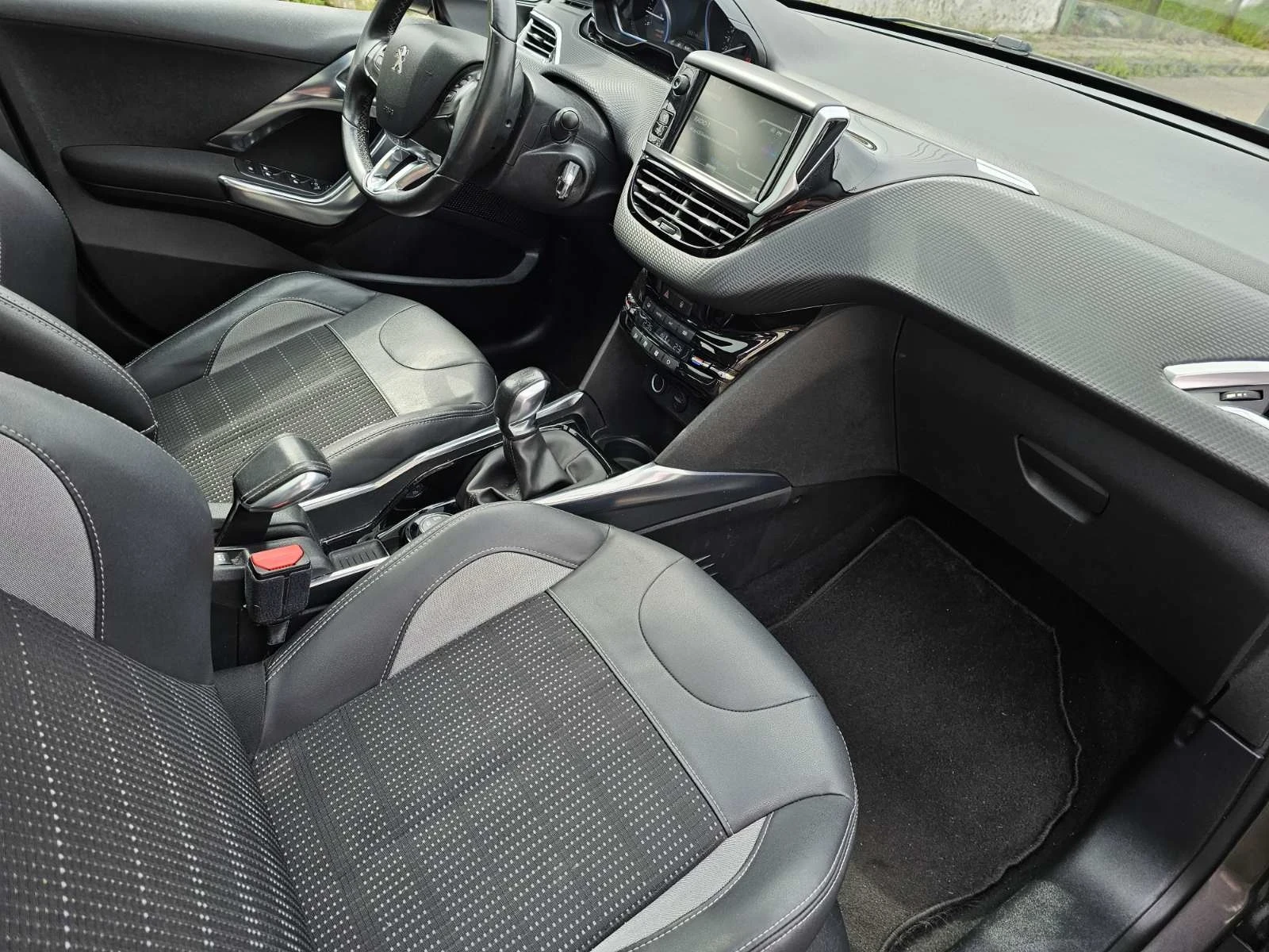 Peugeot 2008, снимка 3 - Автомобили и джипове - 55038732