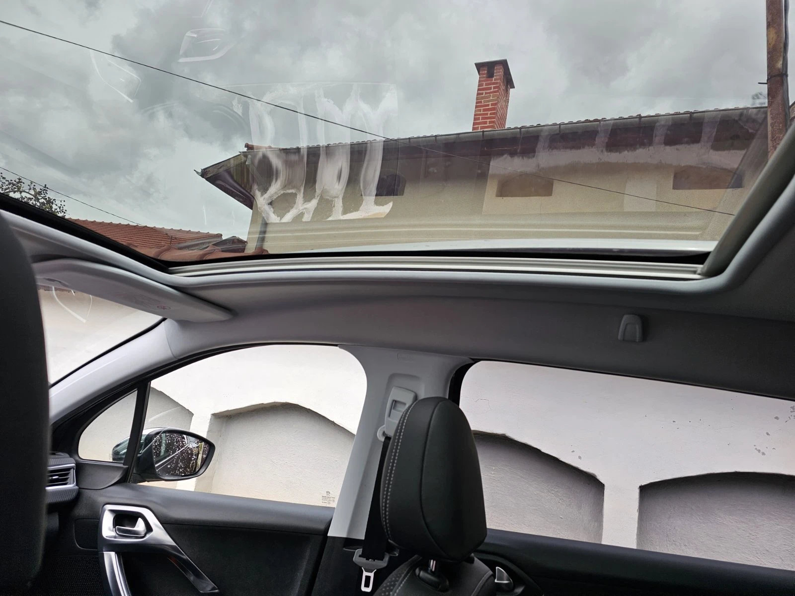 Peugeot 2008, снимка 13 - Автомобили и джипове - 55038732