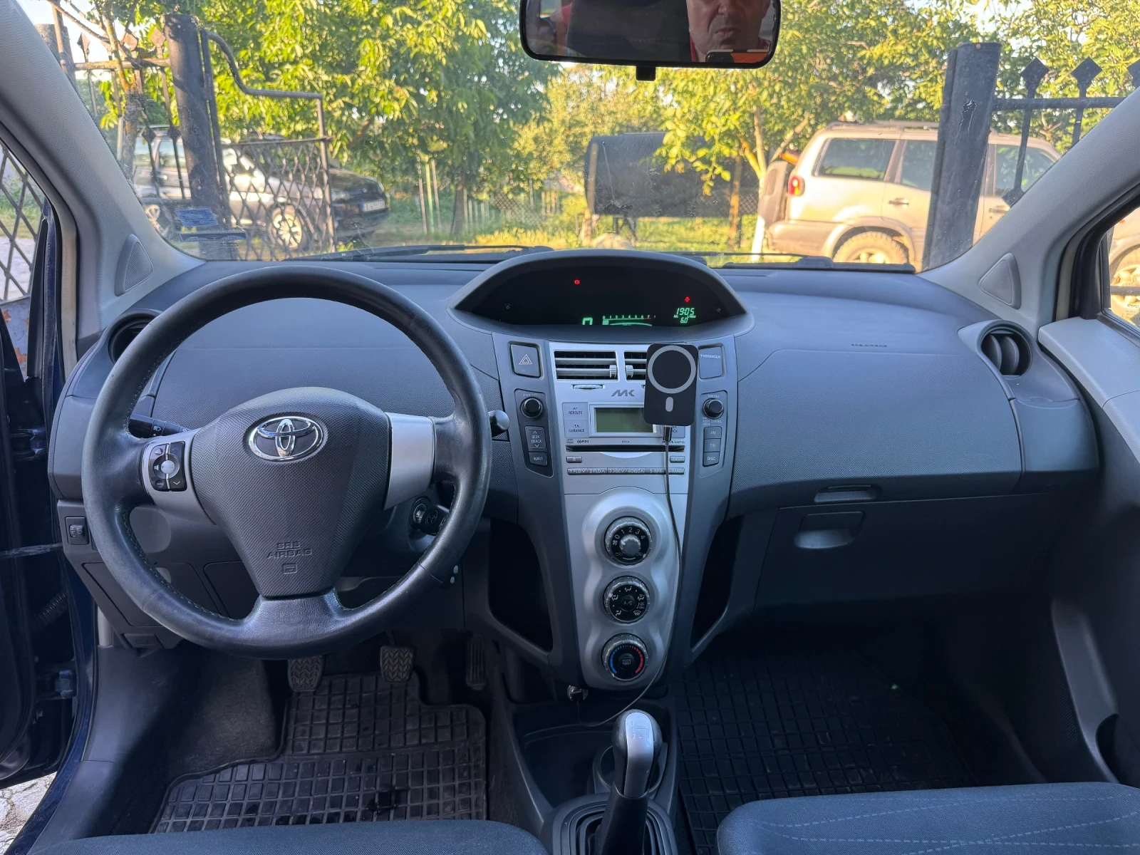 Toyota Yaris 1.3, снимка 5 - Автомобили и джипове - 55036663