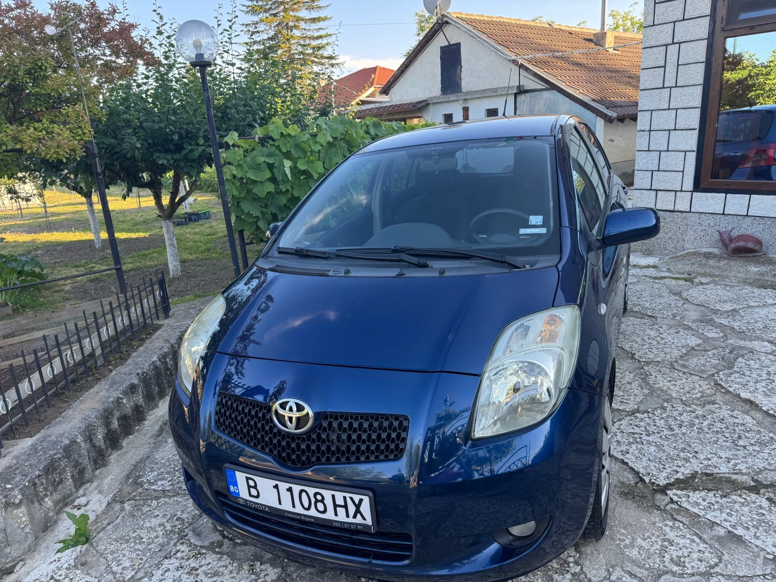 Toyota Yaris 1.3, снимка 3 - Автомобили и джипове - 55036663