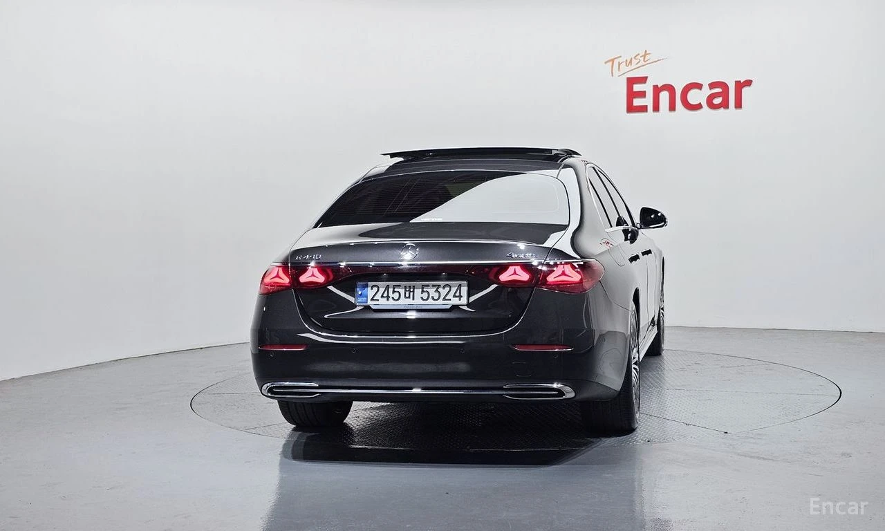 Mercedes-Benz E 450 AMG* LINE* 4MATIC* BURMESTER* ОБДУХВАНЕ* ДИСТРОНИК, снимка 4 - Автомобили и джипове - 55445971