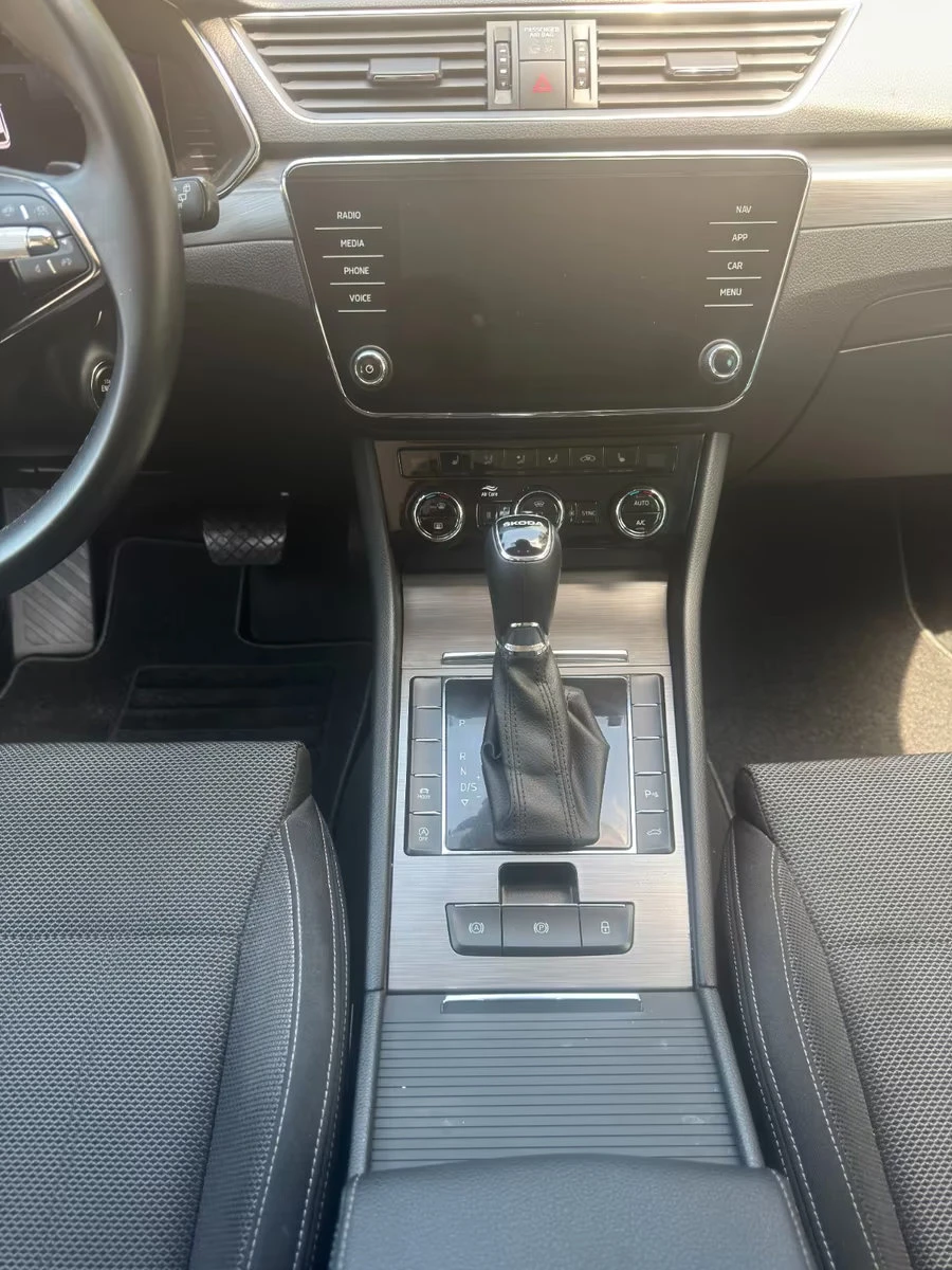 Skoda Superb MATRIX/150HP/DSG/CRYSTAL/NAVI/MEMO/CPLAY/569q, снимка 10 - Автомобили и джипове - 55554528