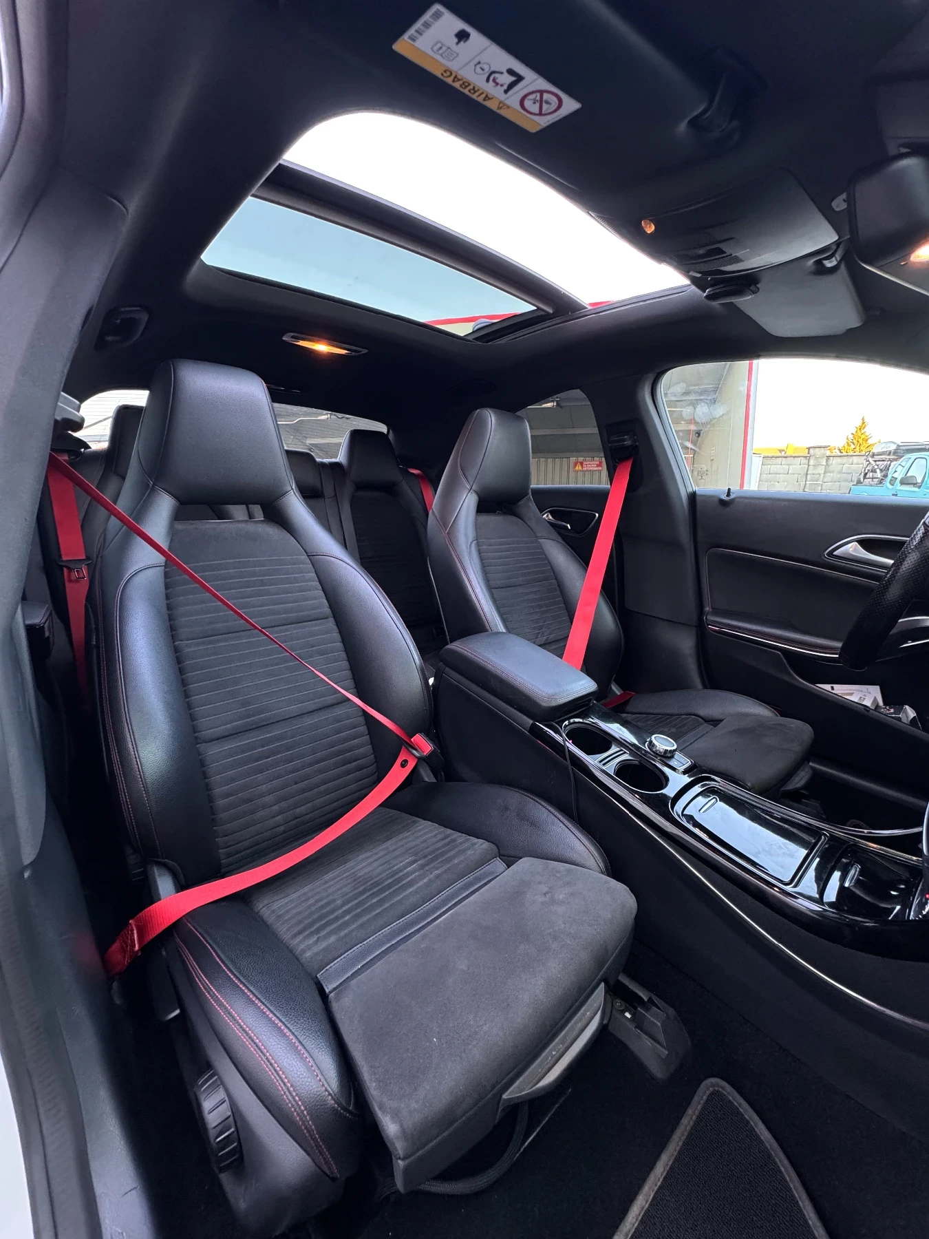 Mercedes-Benz CLA 220 AMG, снимка 7 - Автомобили и джипове - 55619690