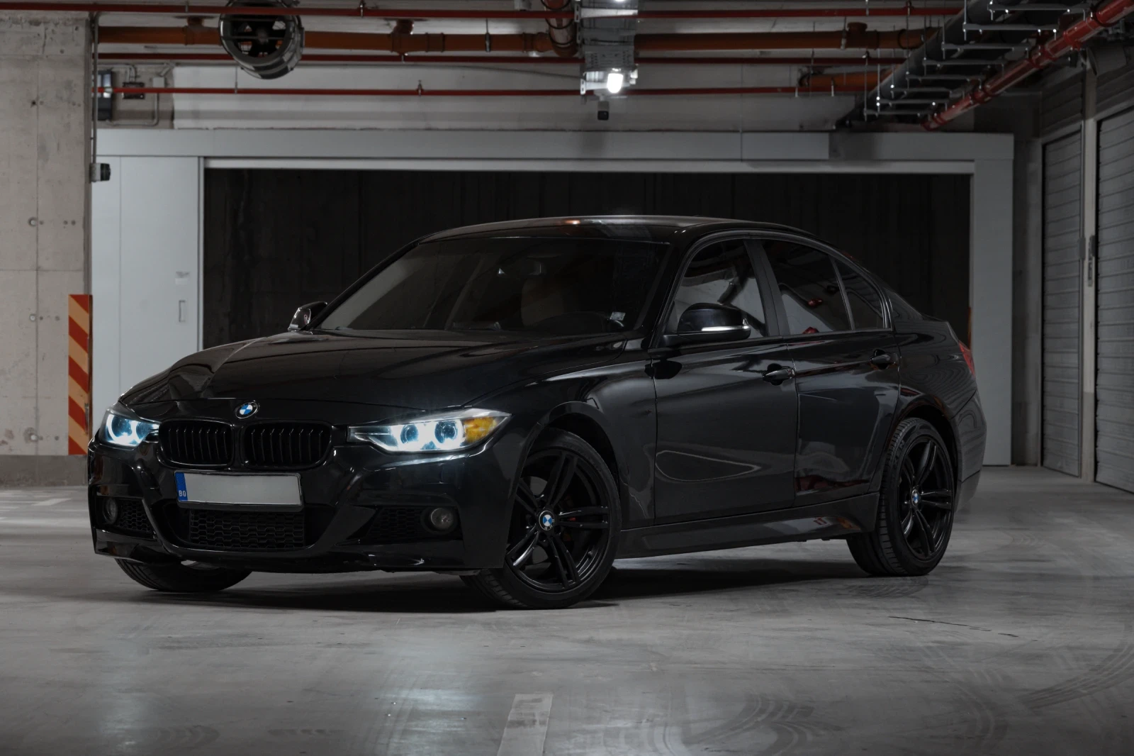 BMW 320 I  // X Drive // M Pack