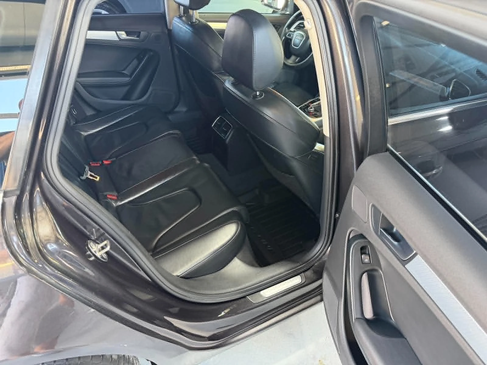 Audi A4, снимка 7 - Автомобили и джипове - 55689540