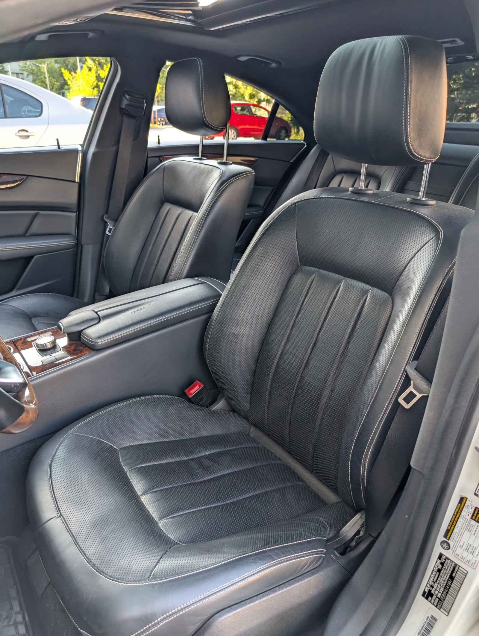 Mercedes-Benz CLS 550 RWD, снимка 7 - Автомобили и джипове - 56006988