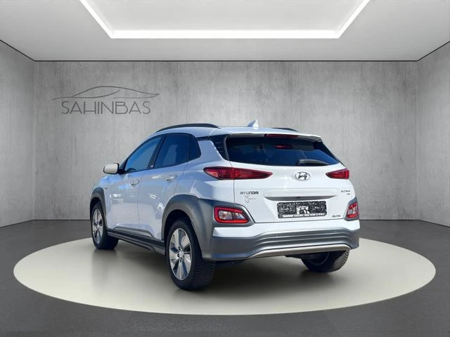 Hyundai Kona НАЛИЧНА, снимка 3 - Автомобили и джипове - 53050630