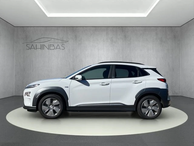 Hyundai Kona НАЛИЧНА, снимка 5 - Автомобили и джипове - 53050630