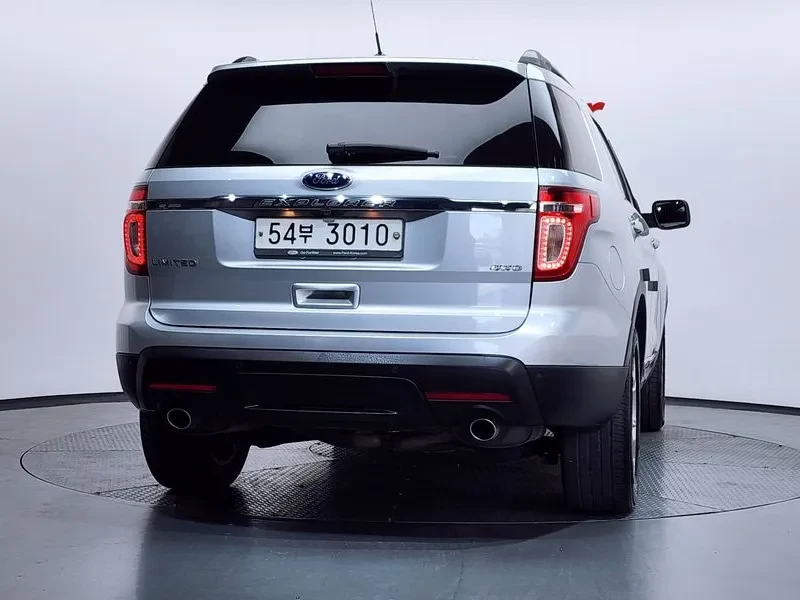 Ford Explorer 3.5 AWD, снимка 4 - Автомобили и джипове - 54350125