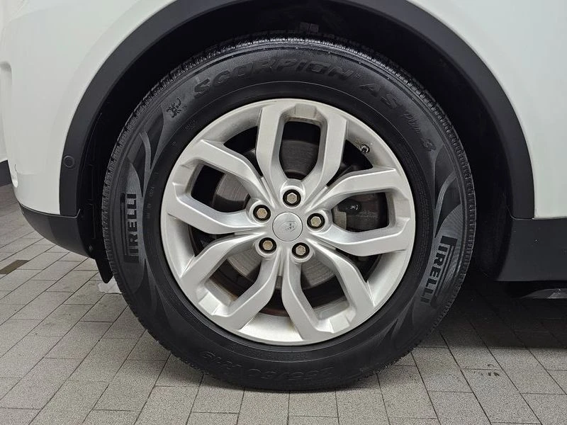 Land Rover Discovery 2.0 204dt Automatic, снимка 5 - Автомобили и джипове - 55845903
